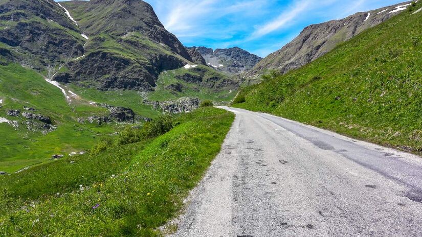 Medida busca reduzir pegada de carbono das estradas francesas. Imagem: Domínio Público