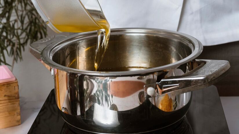 3- Usar o óleo errado ao cozinhar