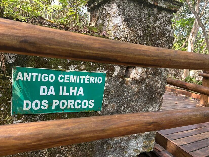 Um cemitério no local serviu de abrigo para a comunidade búlgara/Bruno Hoffmann