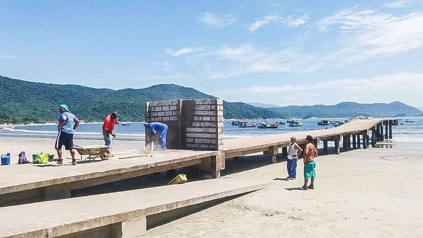 Apesar da poluição, Perequê ainda atrai turistas. Foto: divulgação