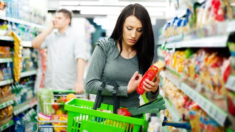 Para alguns funcionários, a alta nos preços é um fator que agrava essas experiências negativas (Fotos: Freepik)