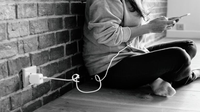 Computadores de mesa e notebooks conectados à tomada estão entre os mais afetados por variações bruscas de energia