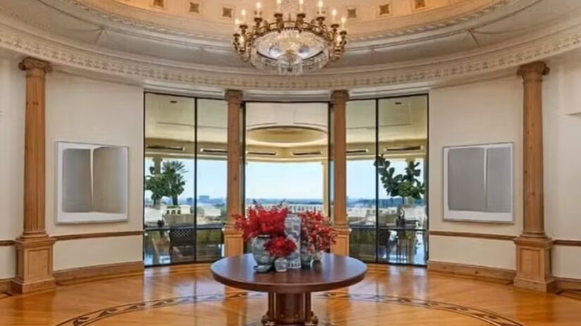 Casarão fica em Bel Air, em Los Angeles, nos Estados Unidos/Divulgação