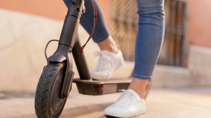 Paulistanos realizam mais de 75 mil viagens com patinetes elétrico por mês (Fotos: Freepik)