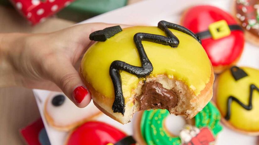 Além dos novos donuts, as lojas também receberão decoração especial e ações temáticas, convidando o público a mergulhar no clima natalino. Fotos: Divulgação