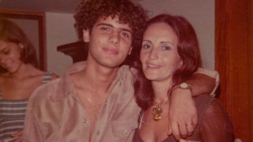 Segunda é um mergulho nos primeiros anos musicais, destacando sua atuação como vocalista do Barão Vermelho, com registros de shows, bastidores e materiais originais.