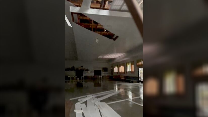 Por dentro ficam claros os estragos | Reprodução/X