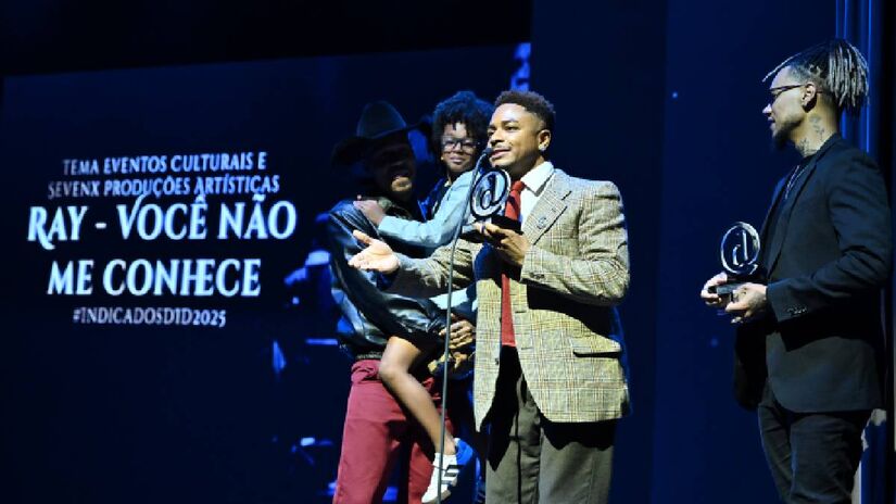 Para decidir quais foram os destaques do ano, um corpo de jornalistas e comunicadores especializados em cultura acompanhou todas as produções.