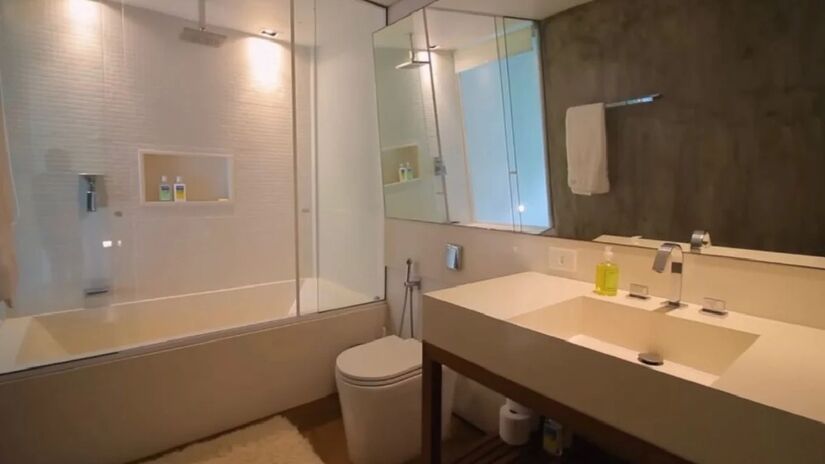 Com vista privilegiada para o mar e para a Barra da Tijuca, o imóvel combina sofisticação, conforto e exclusividade.
Fotos: Divulgação/Piquet Realty