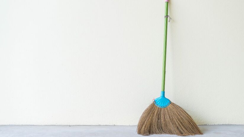 Novo produto promete substituir a vassoura ao unir varrição, aspiração e limpeza úmida em um só aparelho