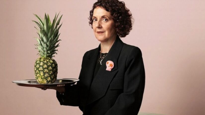 Um dos materiais mais famosos na indústria alternativa é o Piñatex, criado a partir das fibras retiradas das folhas do abacaxi, idealizado por Carmen Hijosa - (Divulgação/Piñatex)