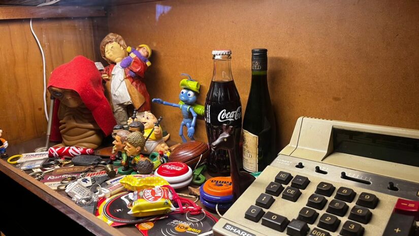 Entrar na Bendita Maria é um pouco como visitar a casa de uma nonna modernizada. A decoração, totalmente original, mistura o rústico, o retrô e o lúdico em um ambiente que homenageia os antigos cortiços italianos da Mooca.