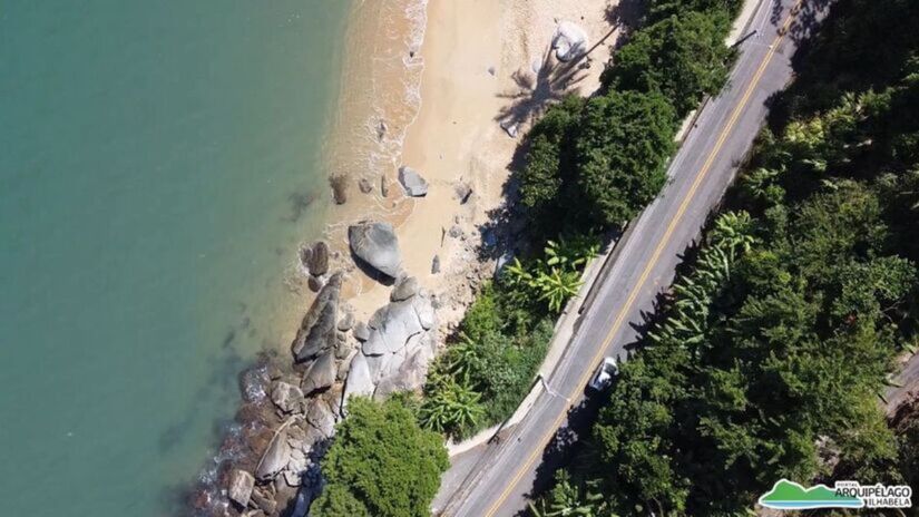 Em Bonete, desconectar-se é quase inevitável. O sinal de celular não chega até a praia, e o acesso à internet fica restrito às pousadas mantidas pelos moradores.