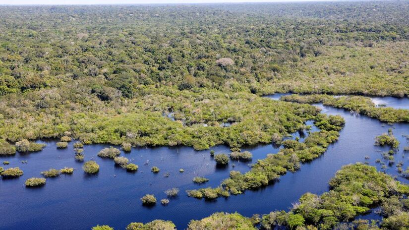 Suas águas podem atingir até 100 °C, uma temperatura letal que pode matar animais em poucos segundos.