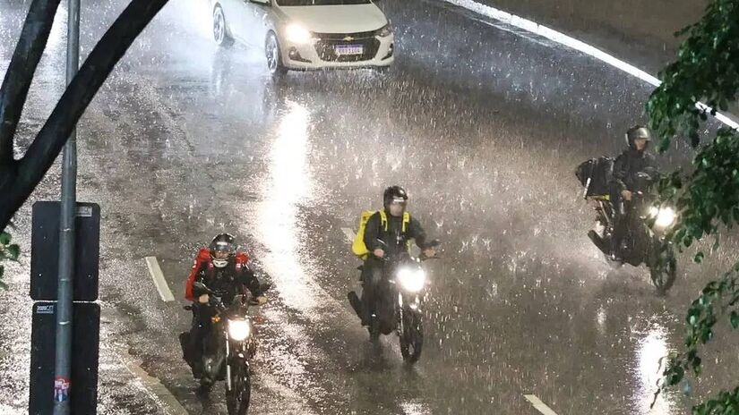 For&ccedil;a da &aacute;gua provocou destrui&ccedil;&atilde;o e dificultou o trabalho de resgate | Rovena Rosa/Ag&ecirc;ncia Brasil