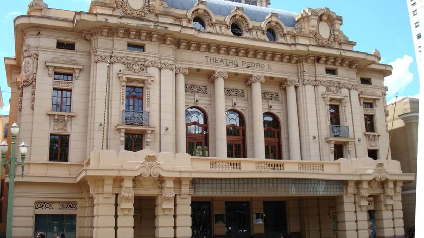 Entre cafés históricos, parques urbanos e noites movimentadas, Ribeirão Preto mostra por que virou um dos destinos mais desejados para morar e investir no interior de SP.