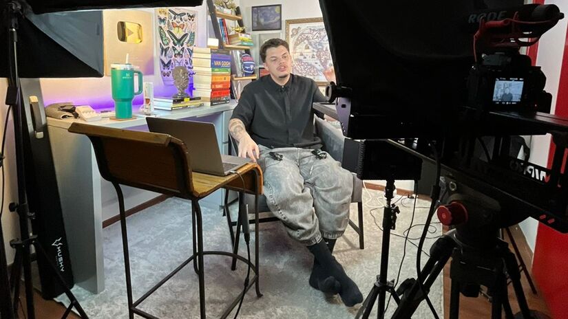 O youtuber é conhecido pelos documentários que misturam história e entretenimento/Divulgação