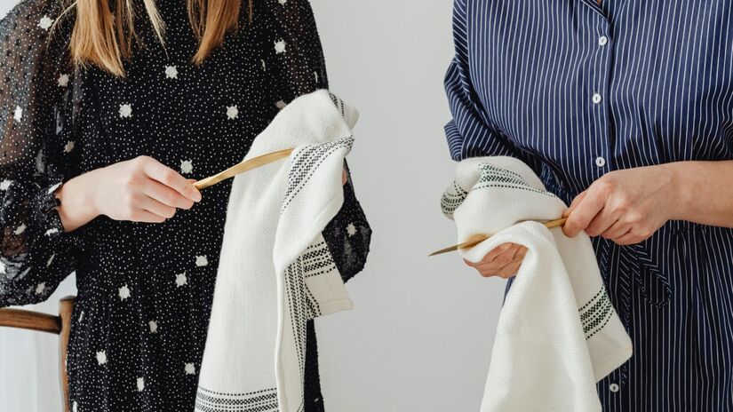 Ela oferece mais durabilidade e desempenho superior ao dos panos tradicionais e até ao papel-toalha: as toalhas de pano - (Pexels/Karola G)