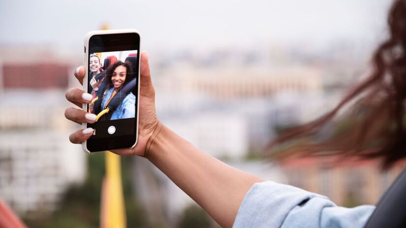 Alguns comportamentos do celular podem servir de alerta como bateria descarregando r&aacute;pido e travamentos repentinos