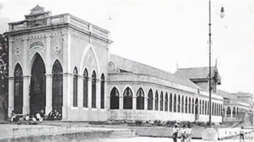 Idealizado pelo empresário Delmiro Gouveia o prédio surgiu em uma fase de transformações na capital pernambucana