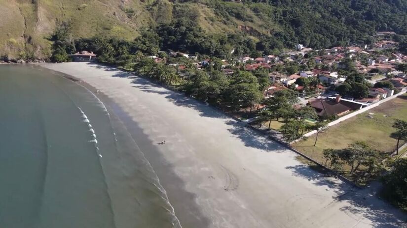 O grande diferencial de Bareque&ccedil;aba &eacute; o mar calmo durante a maior parte do ano (Fotos: Youtube/Reprodu&ccedil;&atilde;o)