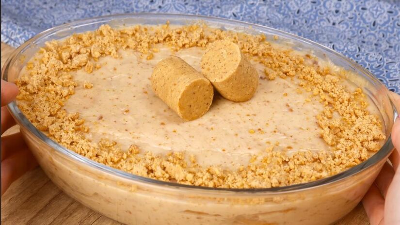 A adi&ccedil;&atilde;o da pa&ccedil;oca transforma a sobremesa, trazendo um sabor marcante que agrada diferentes paladare (Fotos: Youtube/Reprodu&ccedil;&atilde;o)