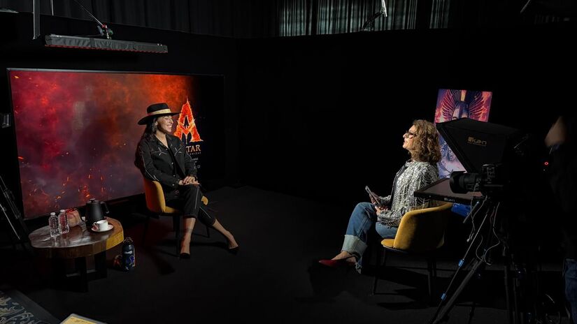 Oona Chaplin em entrevista com C&aacute;tia Fonseca no M&eacute;xico. 