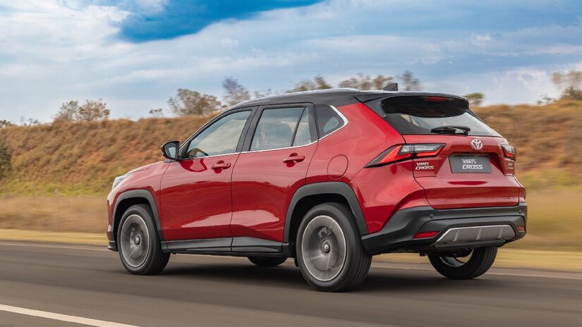 Tecnologia híbrida flex da Toyota pode reduzir em até 30% o consumo em relação às opções não eletrificadas.