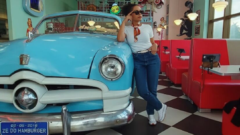 A Hamburgueria Zé do Hamburguer transporta a família inteira diretamente para os anos 50. Imagem: Divulgação Instagram