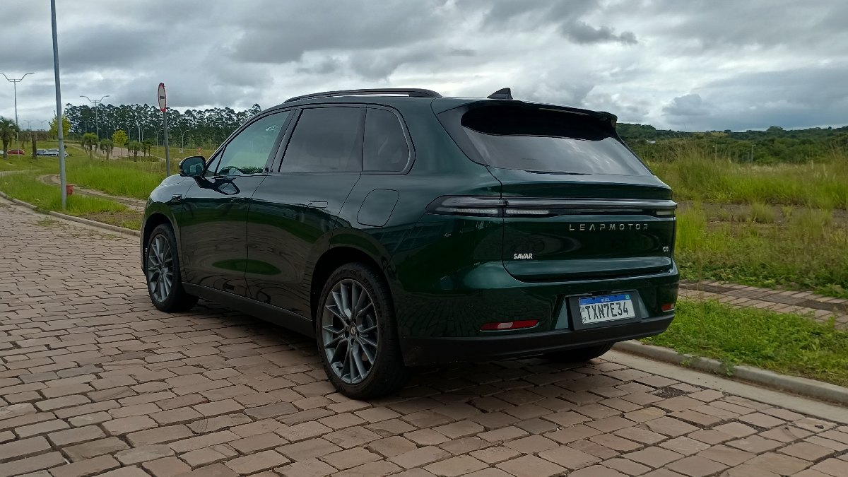 Leapmotor C10 Hybrid chega com mil km de autonomia e tração elétrica ...