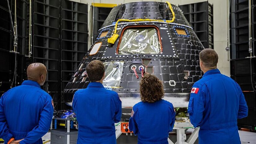 Sem chuveiro e sem cama: veja como será o dia a dia da tripulação na ...