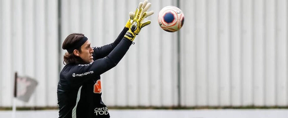 Cássio salva nos pênaltis, e Corinthians passa pelo Boca na Libertadores 