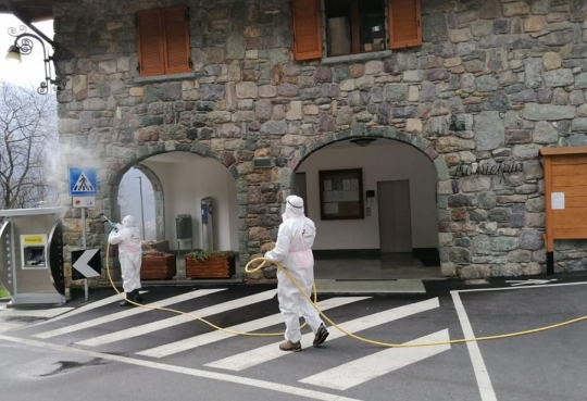 Covid: Xangai adota lockdown rígido e Itália tem alta de mortes