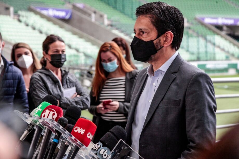 'Hoje não tem mais uma feira do crack na cidade', diz prefeito de SP 'Hoje não tem mais uma feira do crack na cidade', diz prefeito de SP