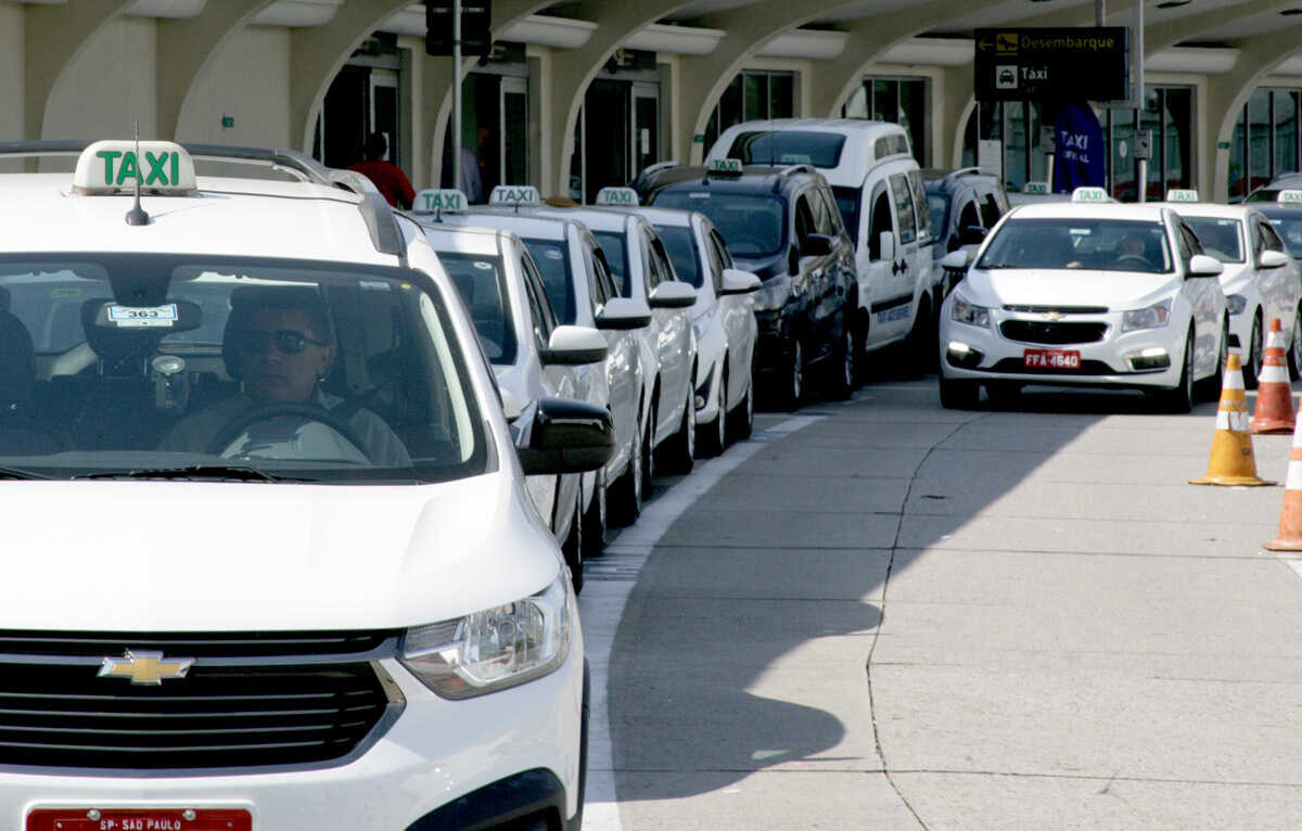 Tarifa de táxi em SP sobe em agosto: veja quanto vai custar a corrida - Gazeta de São Paulo
