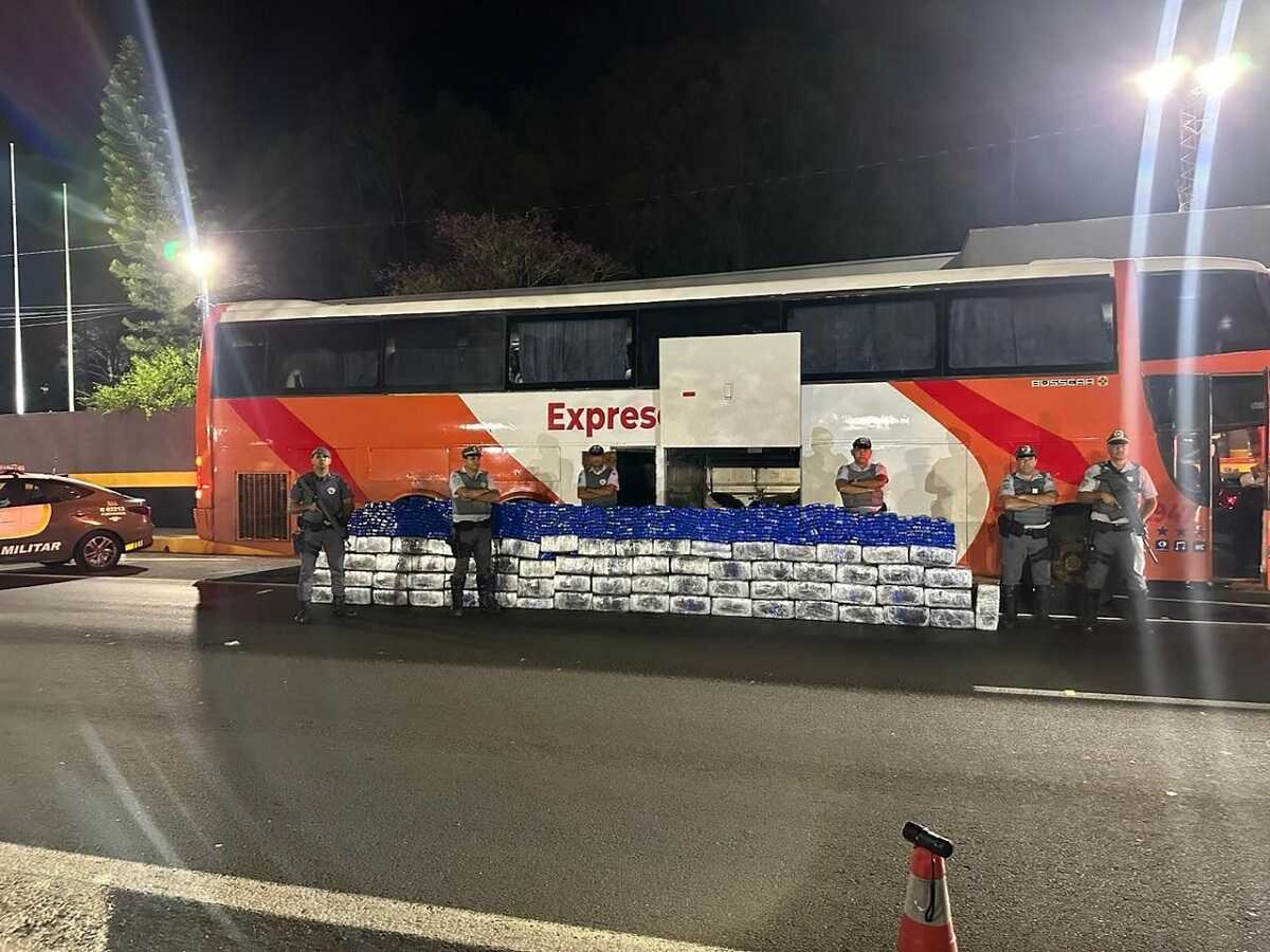 Polícia apreende 1,5 tonelada de maconha em ônibus do Paraguai