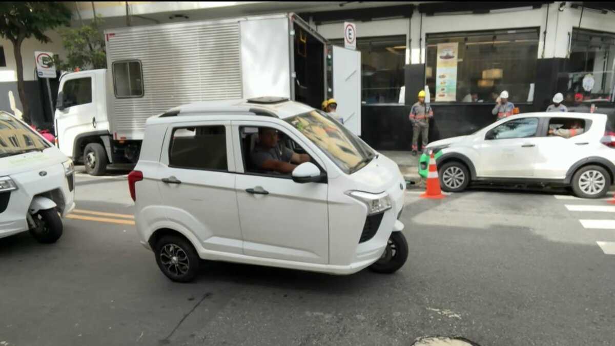Carros de 3 rodas começam a rodar em SP: qual o preço e como funcionam?
