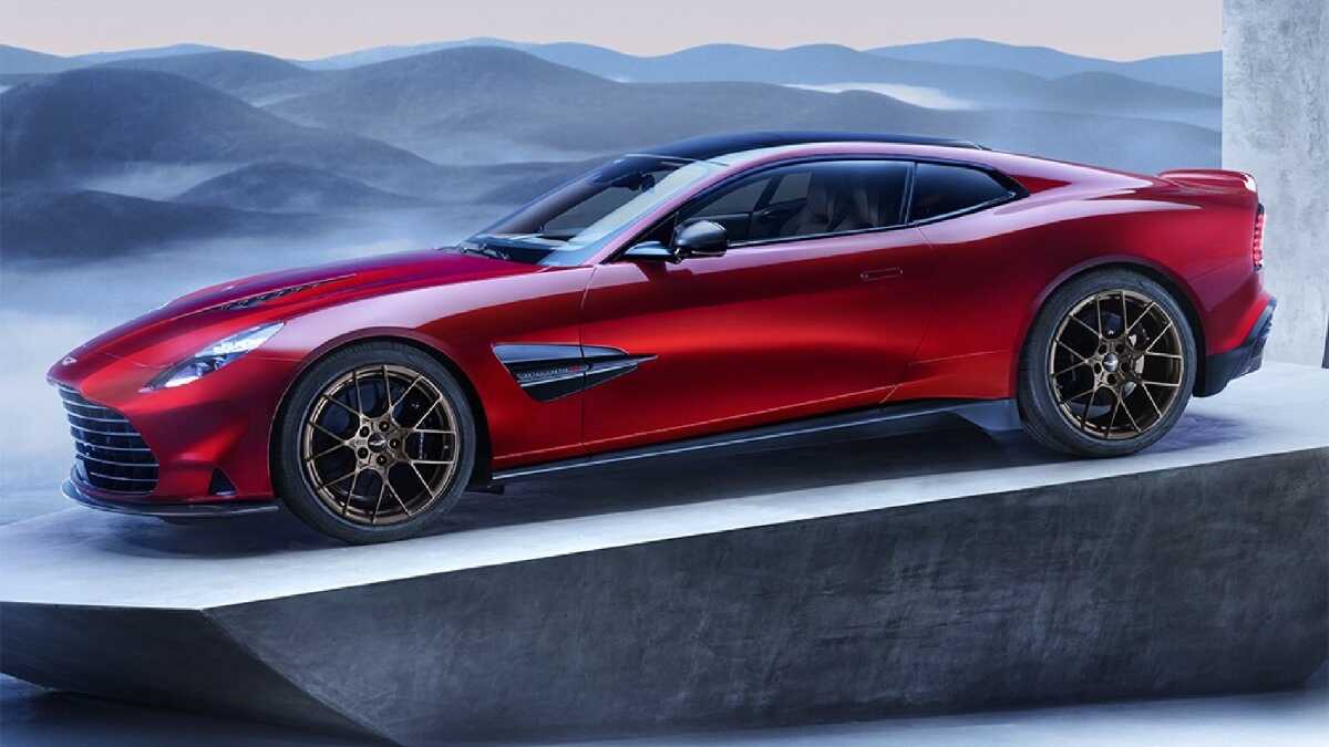 Mais de R$ 5 milhões: Aston Martin Vanquish celebra 25 anos como o mais potente da história