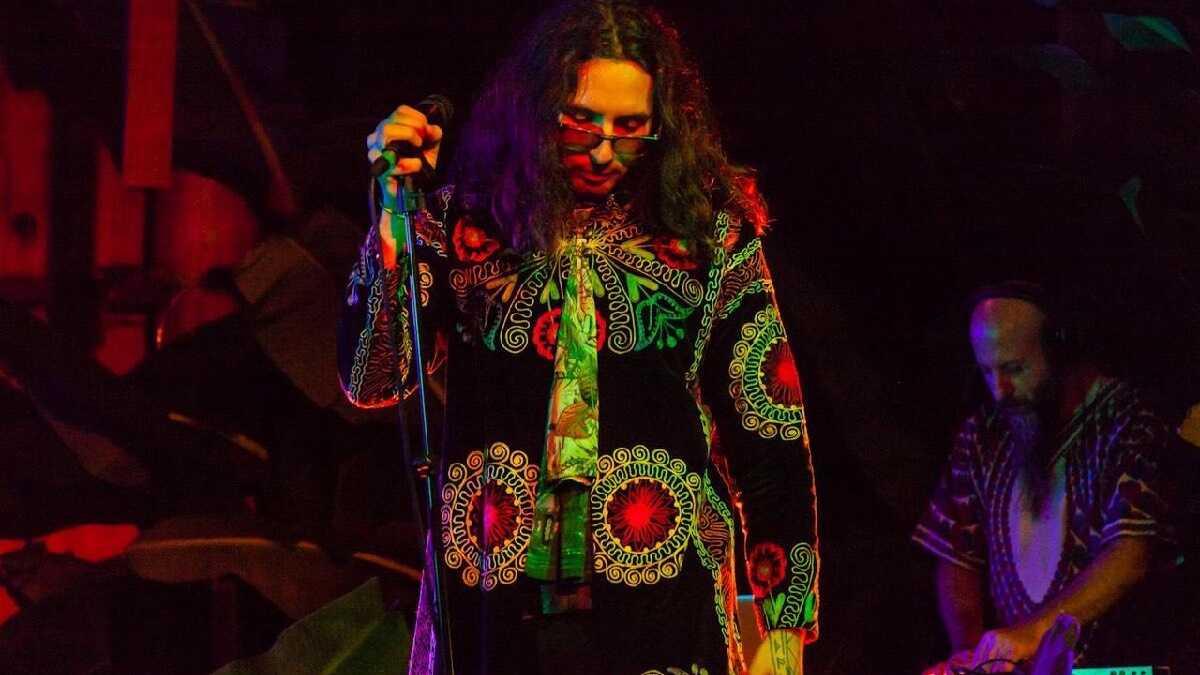 Pedro Frossard antecipa novo álbum em show na Serra da Mantiqueira