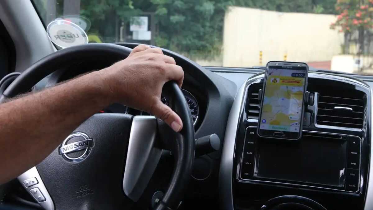 Isso pode suspender sua CNH: o detalhe que motoristas de app esquecem no documento