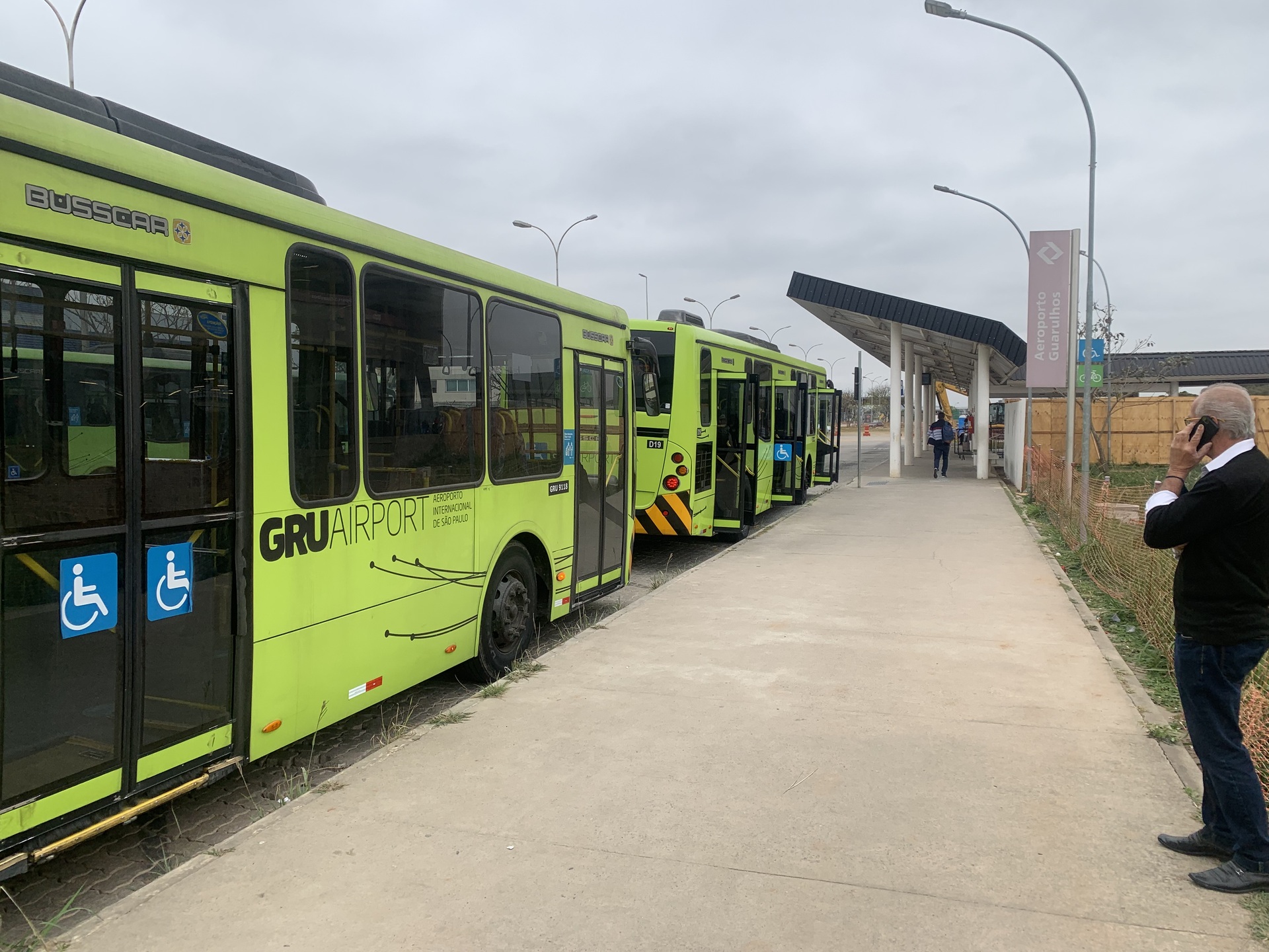 Ônibus gratuitos para os terminais do Aeroporto de Guarulhos