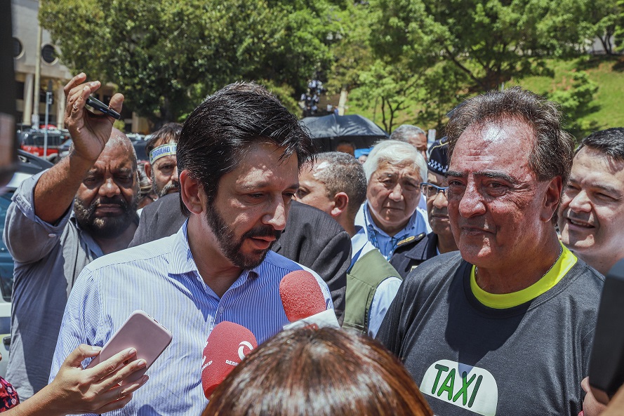 Ricardo Nunes e Adilson Amadeu, durante anúncio do fim da categoria Táxi Preto