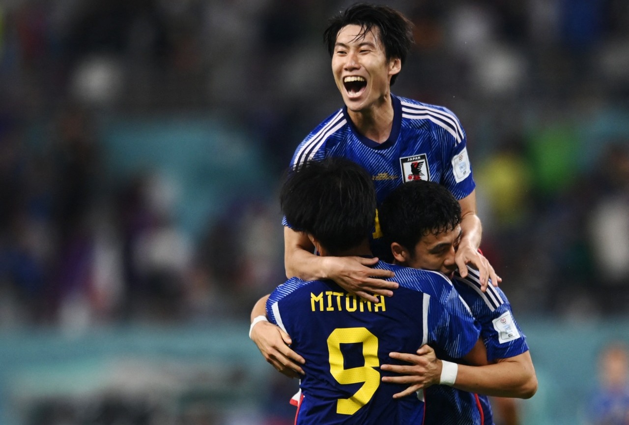 Japão vira para cima da Alemanha e estreia com vitória na Copa do Mundo