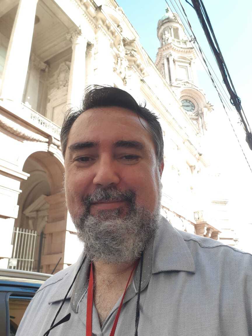 Robson Costa, professor da Estácio