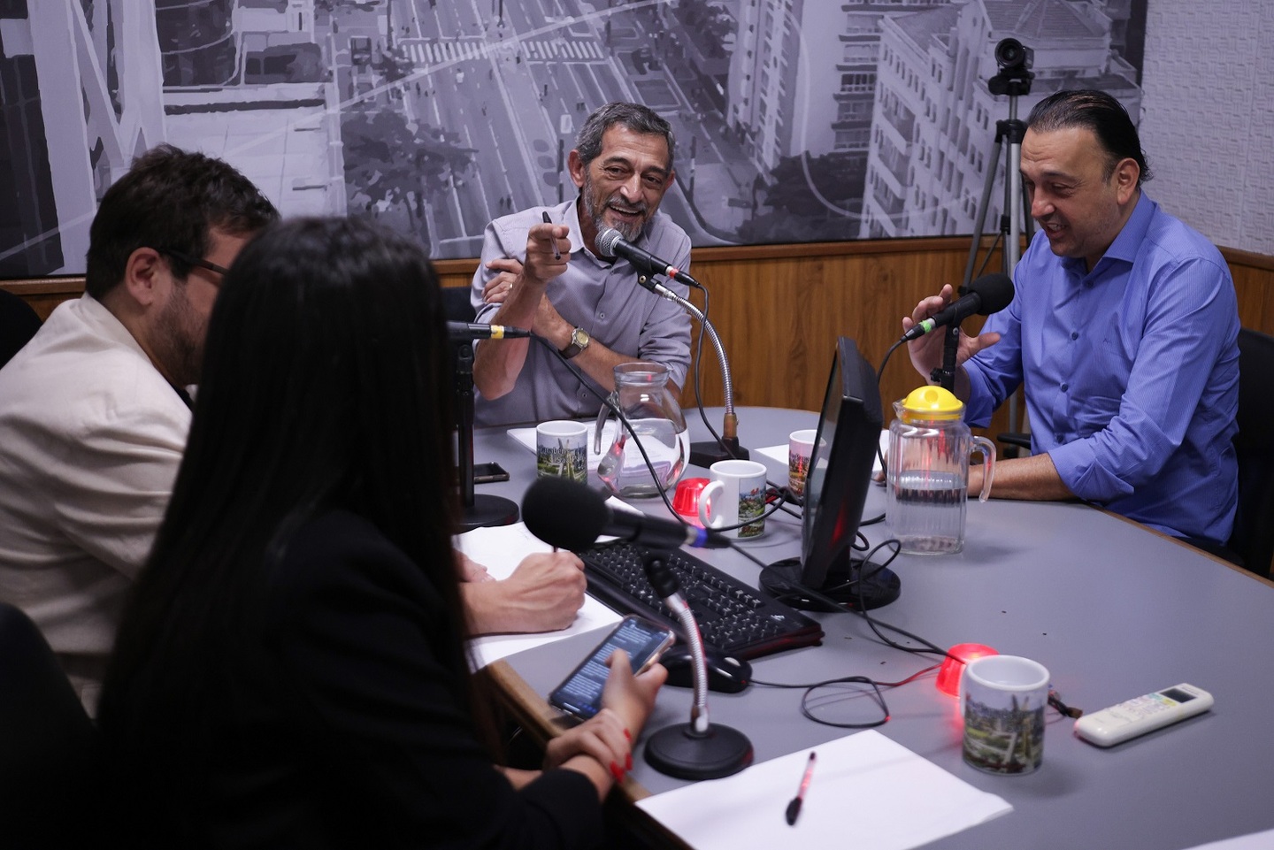 Felicio Ramuth durante entrevista na Rádio Trianon