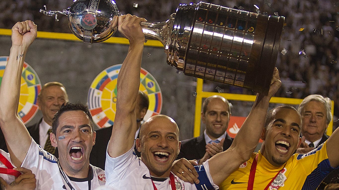 Corinthians on X: Fim de jogo: Timão goleia na @NeoQuimicaArena e segue o  trabalho para a sequência da temporada. Corinthians 5 🆚 0 Sport  Huancayo-PER ⚽ ⚽ Gustavo Silva ⚽ Mateus Vital