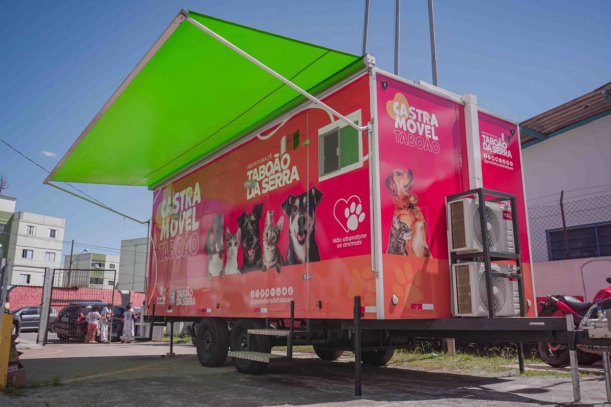 Primeiro castramóvel de Taboão da Serra é entregue pelo prefeito Aprígio 