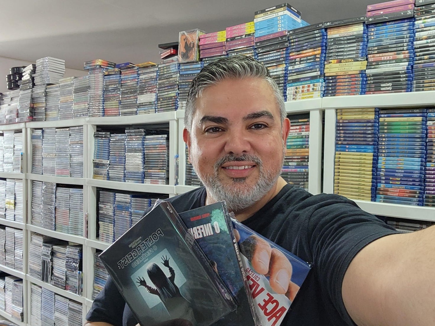 Proprietário da FamDVD, Fabio Augusto Martins é um dos nomes mais populares do meio