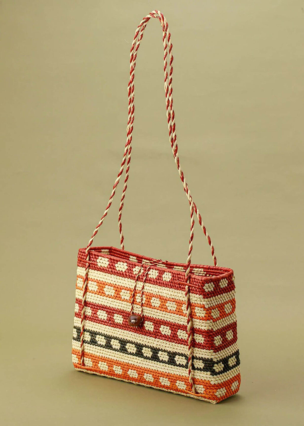 Bolsa Tramas e Cores, R$ 278,00, no site da Tucum