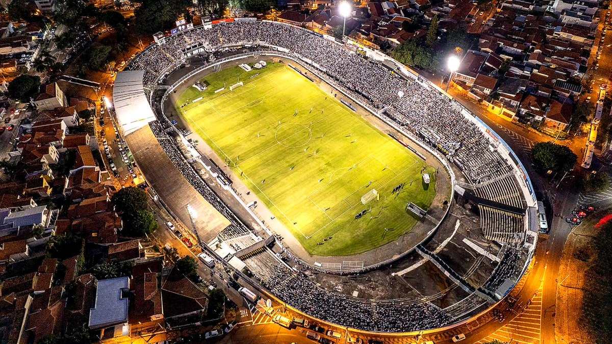 Estádio Moisés Lucarelli